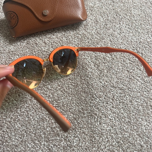 Ray-ban Sunglasses - Picture 3 of 5